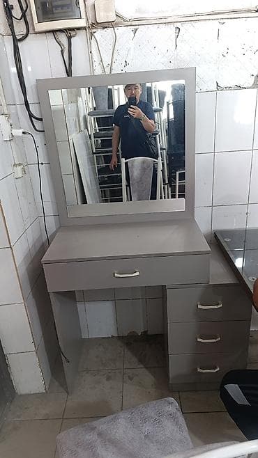 Туалетные столики: Туалетный столик, С зеркалом, цвет - Белый, ЛДСП — 1