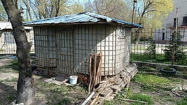 жилой вагончик: Продаю павильон без места. 12 квадратных метров — 4