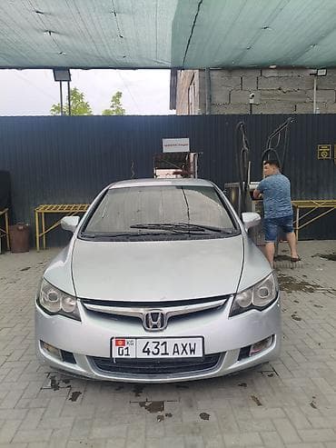 01: Honda Civic: 2008 г., Механика, Бензин, Седан — 1