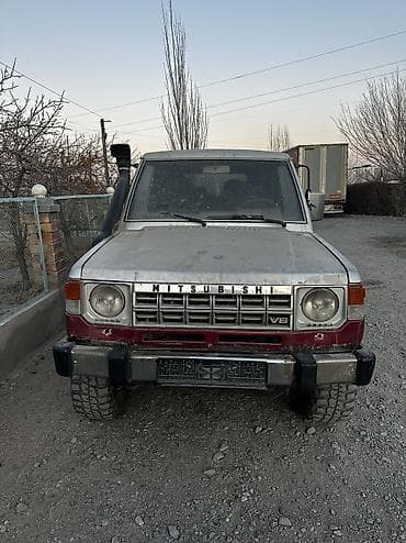 sprinter 4 4: Mitsubishi Pajero: 1989 г., 3 л, Бензин — 1