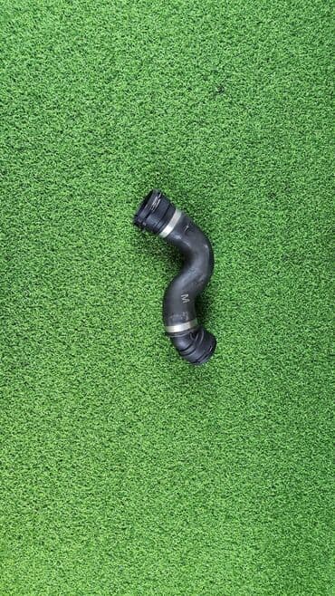 блок предохранителей: Патрубок 1712 7 565 780 Е60 lci N52 N53 Год 2008 В отличном — 2