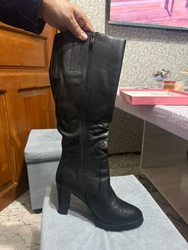обувь женская большие размеры: Срочно продается Женские сапоги кожаные, новые размер 40, высота до — 2