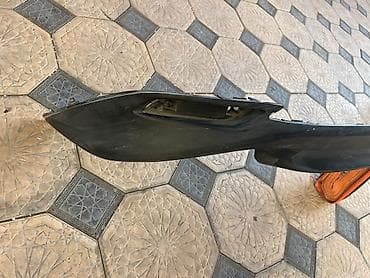 Автокосметика: Накладка на бампер Toyota, Б/у, Оригинал — 6