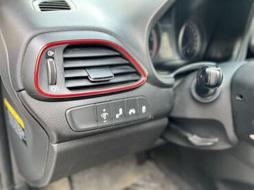 шины оптом бу: Hyundai i30: 2018 г., 1.6 л, Автомат, Дизель, Хэтчбэк — 8