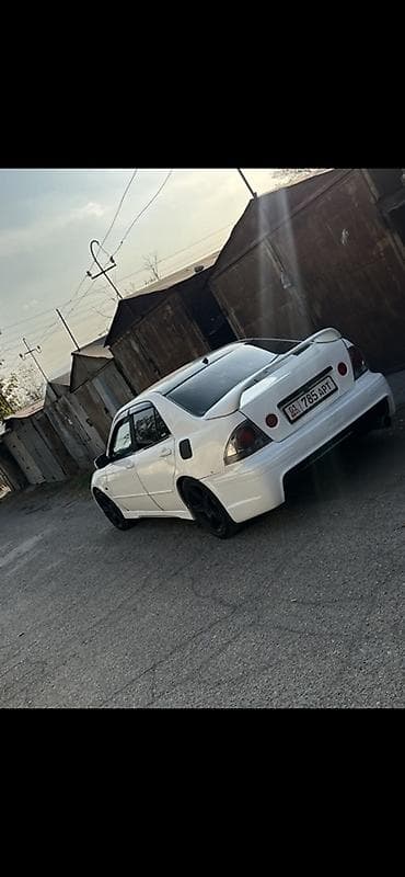 Toyota Altezza: 1998 г., 2 л, Автомат, Бензин, Седан