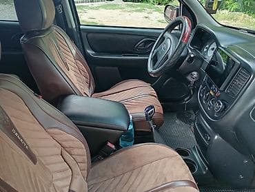 Унаа сатуу: Ford Maverick: 2003 г., 2 л, Кол менен иштөөчү, Бензин, Жол тандабас — 8