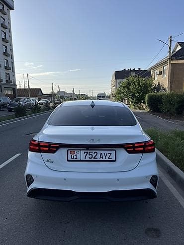 Продажа авто: Kia K3: 2021 г., 1.6 л, Вариатор, Бензин, Седан — 2