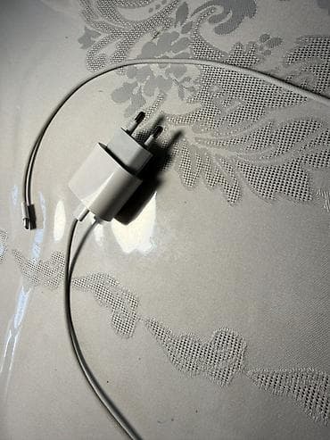Сетевое зарядное устройство с кабелем USB-C - Комплектация: сетевой — 2
