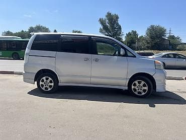 Унаа: Toyota Voxy: 2004 г., 2 л, Автомат, Бензин, Вэн/Минивэн — 2