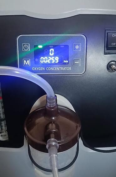 Медицинская одежда: Продается почти новый кислородный концентратор 10 литров. Работал — 9