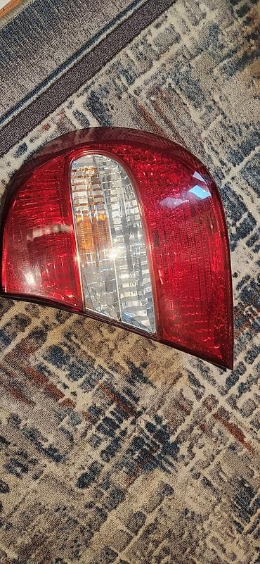 стороны: Комплект стоп-сигналов Toyota 2003 г., Б/у, Аналог — 2