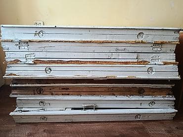 Отдам даром: Старые деревянные оконные рамы и элементы переплётов/коробок с — 2