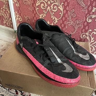 Спорт жана хобби: Футбольные бутсы/сороконожки Nike Phantom Venom Academy IC — 4