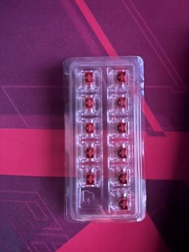 механические клавиатуры: Красные свитчи Bloody (Red), почти новые. Цена: — 250 сом за штуку — — 2