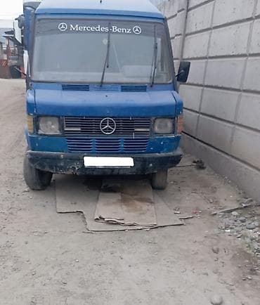 св: Грузовик, Mercedes-Benz, Стандарт, Б/у — 2