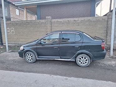 Toyota Echo: 2000 г., 1.5 л, Автомат, Бензин, Седан — 1