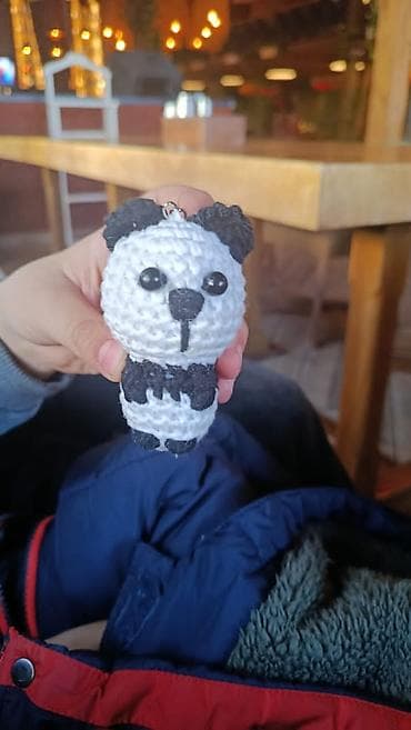 nerf puske: Вязаный брелок «Панда» ручной работы. - Материал — 1