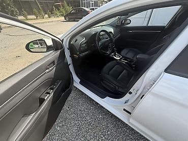 cx 9: Hyundai Elantra: 2019 г., 1.6 л, Автомат, Бензин, Седан — 10