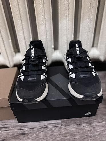 Кроссовки Adidas Terrex покупал 11000 сом в Плазе - Модель: Terrex