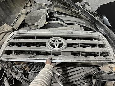 kruz: Решетка радиатора Toyota Оригинал — 2