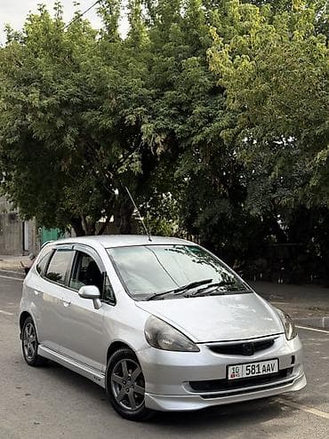 Продажа авто: Honda Fit: 2002 г., 1.5 л, Вариатор, Бензин, Хэтчбэк — 6