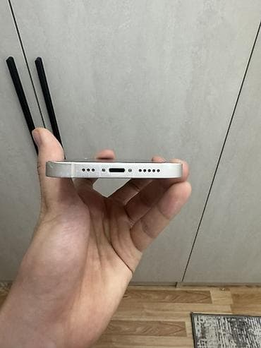 apple 11: IPhone 13, Б/у, 128 ГБ, Белый, Чехол, Коробка, 74 % — 4