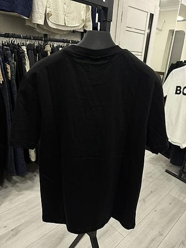 Эркектер кийими: Эркектердин футболкасы, S, M, L, Boss, Жаңы, түсү - Кара, Өзү алып кетүү — 2