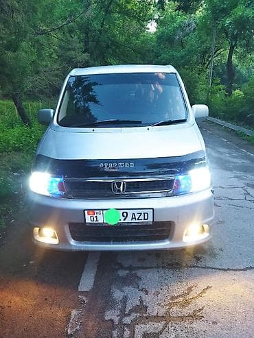 семейный авто: Honda Stepwgn: 2003 г., 2 л, Автомат, Бензин, Минивэн — 6
