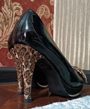 продать часы бишкек: Туфли (лакированные)
размер:38
каблук 10см
700 с — 3