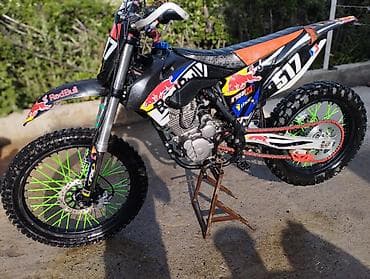бу трицикл: Мотокроссовый мотоцикл эндуро с гоночным оформлением Red Bull/AMSOIL — 4