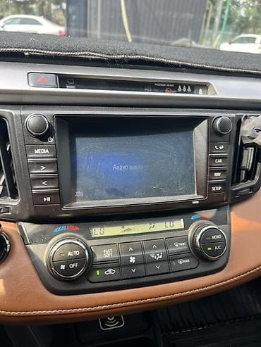 Toyota RAV4: 2016 г., 2.5 л, Автомат, Бензин, Кроссовер — 10