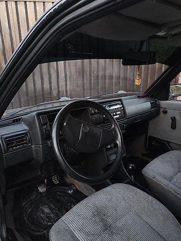 коробка гольф2: Volkswagen Golf: 1989 г., 1.8 л, Ручные, Хэтчбэк — 6