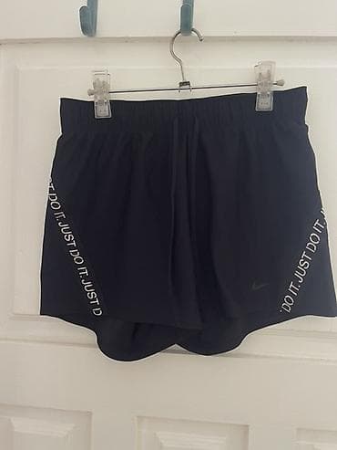 Спортивные шорты Nike Dri‑FIT - Модель: беговые/тренировочные шорты с at lalafo.kg Спортивные шорты Nike Dri‑FIT - Модель: беговые/тренировочные шорты с