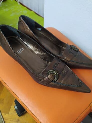 фирменная обувь из италии: Классические туфли в отличном состоянии, производство Испания,кожа — 8