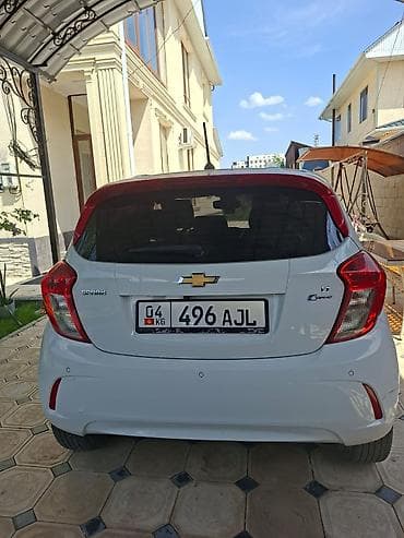 электромобиль такси: Chevrolet Spark: 2017 г., 1 л, Бензин, Седан — 7