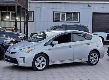 prius v: Toyota Prius: 2012 г., 1.8 л, Вариатор, Гибрид, Седан — 7