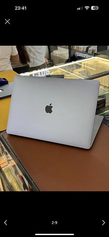 Apple MacBook Pro 16" Характеристики: - Дисплей: 16", Retina