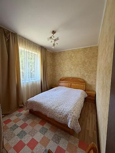 сниму дом на долгий срок: Сдается уютный коттедж с крытой террасой. Вместимость на 5 человек — 2