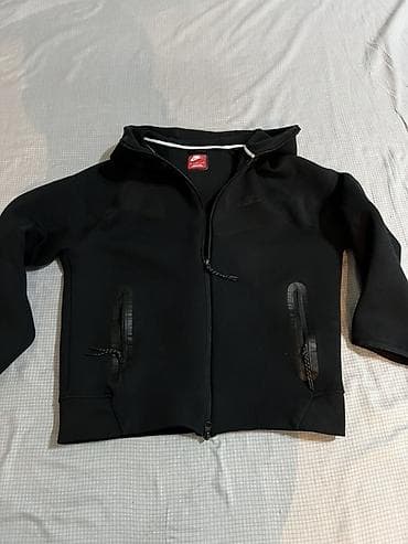 tech flecee nike: Флиска Nike Tech Fleece, Размер: M Цвет: черный На рост 165-170 Носил — 2