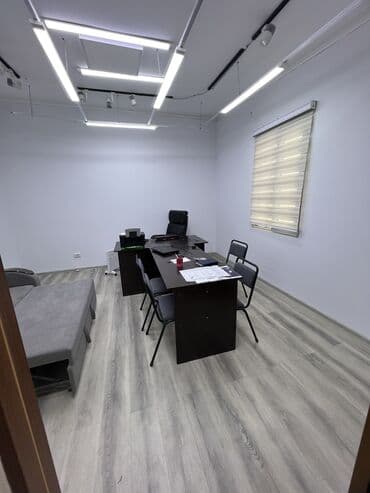 Недвижимость: Сдаю в аренду офис ( помещение, под кабинет) 20 квадратных метров — 7