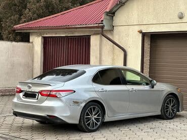 авто ижара: Toyota Camry: 2018 г., 2.5 л, Автомат, Гибрид, Седан — 4