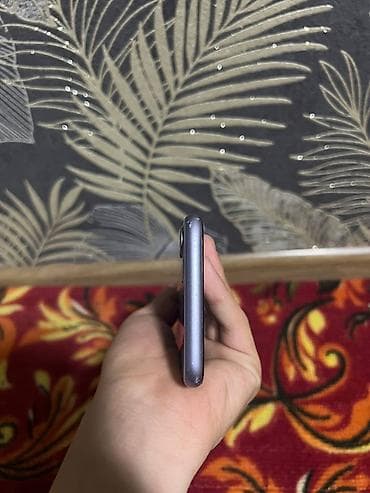 iphone 10r: IPhone 11, Б/у, 64 ГБ, Чехол, 77 % — 6