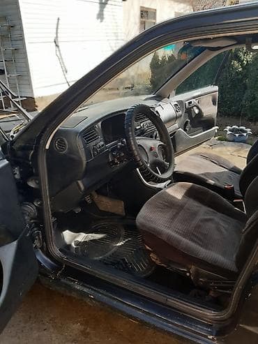 go park: Volkswagen Golf III, хэтчбек, черный цвет кузова. Основные — 7