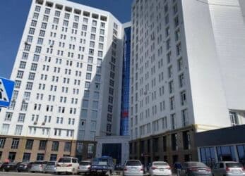 продаю дом в рассрочку в караколе: 1 бөлмө, 44 кв. м, Элитка, 8 кабат, ПСО (өзү оңдоп түзөтүп бүтүү үчүн) — 1