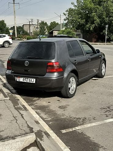 Volkswagen Golf: 1999 г., 1.6 л, Механика, Бензин, Хэтчбэк