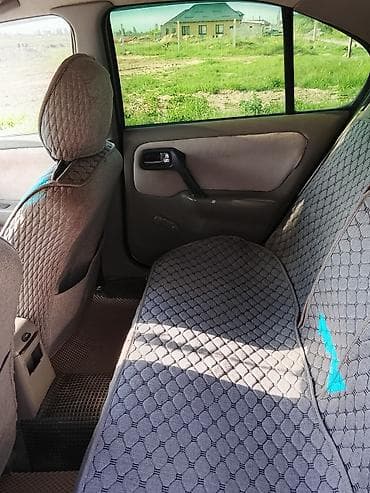 Nissan Primera: 2001 г., 1.8 л, Механика, Бензин, Седан — 10