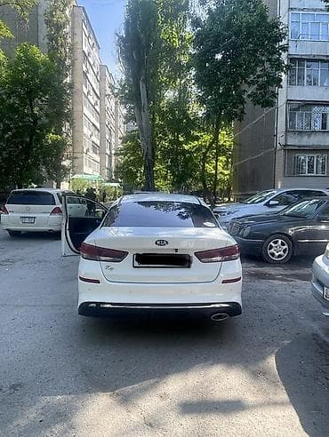 jac j7: Kia K5: 2018 г., 2 л, Автомат, Газ, Седан — 2