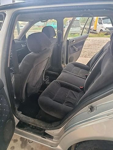 гоф 4: Volkswagen Golf: 1998 г., 1.6 л, Механика, Газ, Хэтчбэк — 5