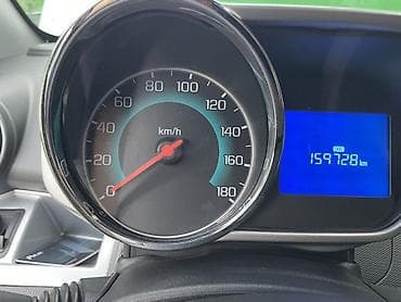 shevralet spark: Chevrolet Spark: 2015 г., 1 л, Вариатор, Бензин, Хэтчбэк — 6