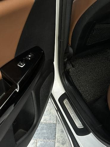 предлогайте варианты: Kia Sportage: 2016 г., 2 л, Автомат, Дизель, Кроссовер — 10